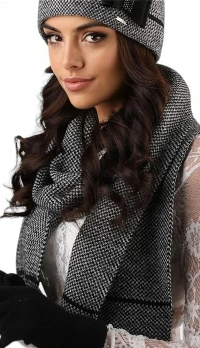 Дамски шал KAMEA BOLONIA в пепитено черно