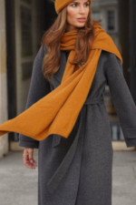 Дамски вълнен шал KAMEA в цвят горчица
