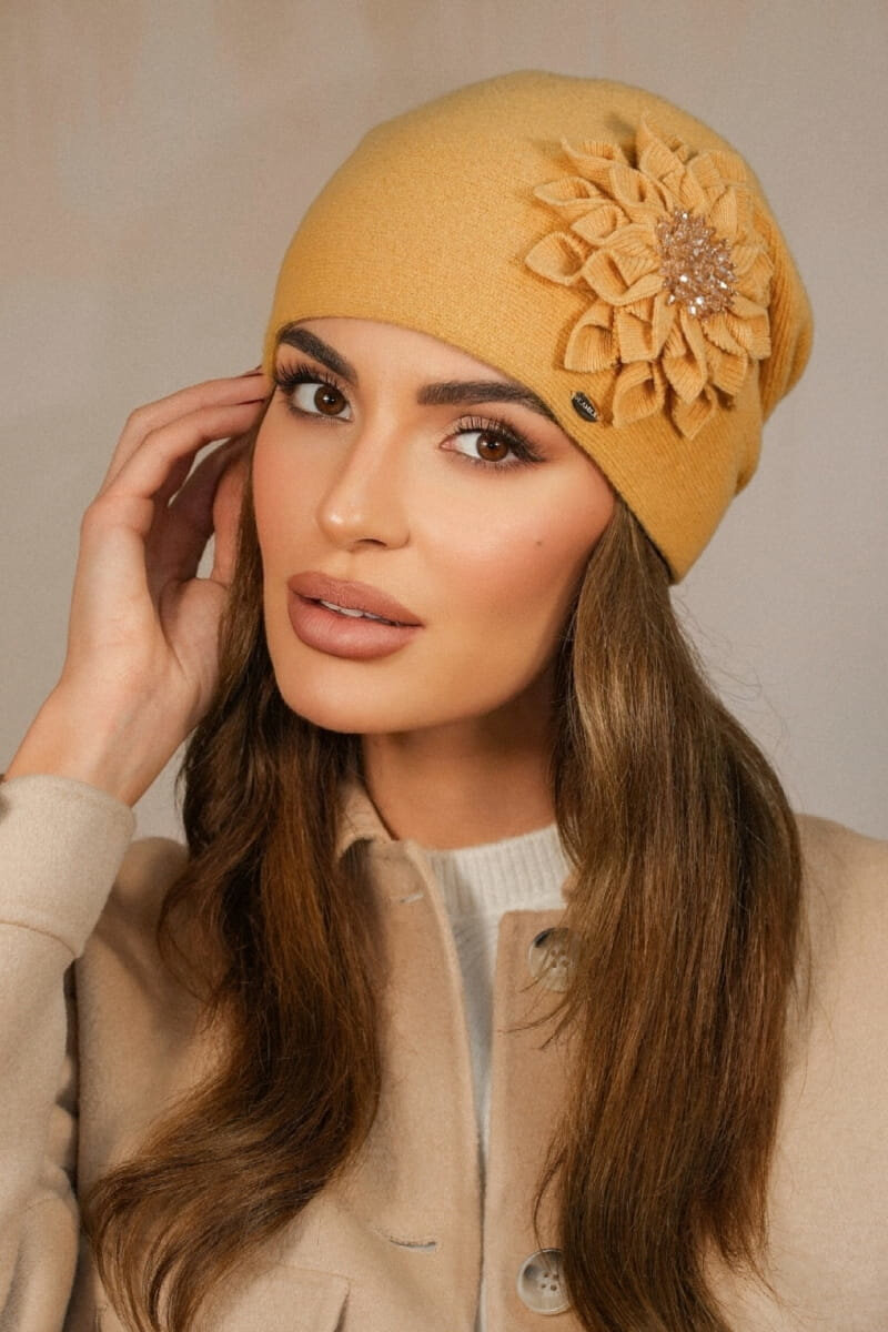 Дамска зимна шапка KAMEA с декоративна флорална апликация - модел CRUZ в цвят горчица