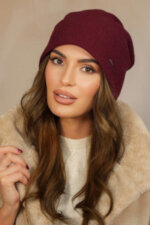 Дамска вълнена зимна шапка KAMEA с ефектен дизайн и цепка отзад - модел IRIS в цвят бордо