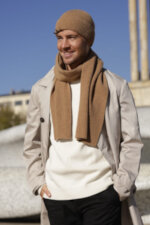 Мъжки вълнен комплект KAMEA – шапка и шал LIAM в пясъчен цвят