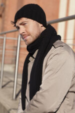 Мъжки вълнен комплект от шапка и шал KAMEA – модел TREVOR в черно