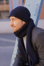 Мъжки вълнен комплект от шапка и шал KAMEA – модел TREVOR в тъмносиньо