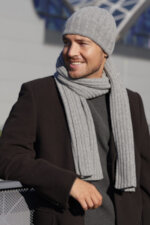 Мъжки вълнен комплект от шапка и шал KAMEA – модел TREVOR в сиво