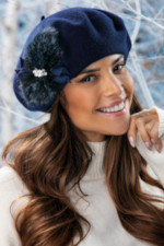 Дамска барета WILLI във френски стил с елегантна апликация от косъм от норка и кристални камъни – модел AMALFISA в тъмносиньо