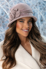 Изискана вълнена шапка WILLI с малка периферия – модел FABIENNE в цвят пепел от рози