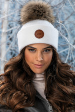 Стилна вълнена шапка WILLI с елегантен дизайн – модел FLORIA в бяло