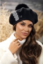 Стилна черна барета Willi с помпон от лисица и сертифицирана вълна WoolMark - модел LEZI